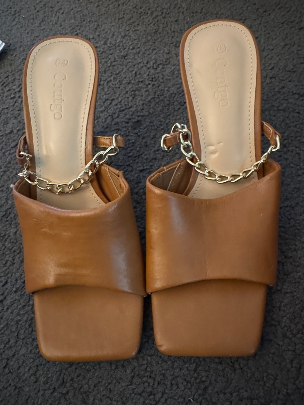 COUTGO Tan Leather Slide Mules with Gold Chain Accent